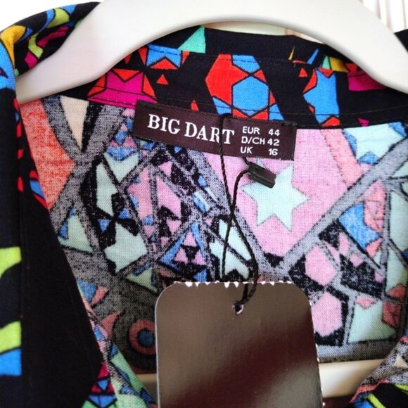 Big Dart Long Sleeve Button Down Blouse in 90s Graphic Design, Sz Large, NWT - Picture 13 of 15